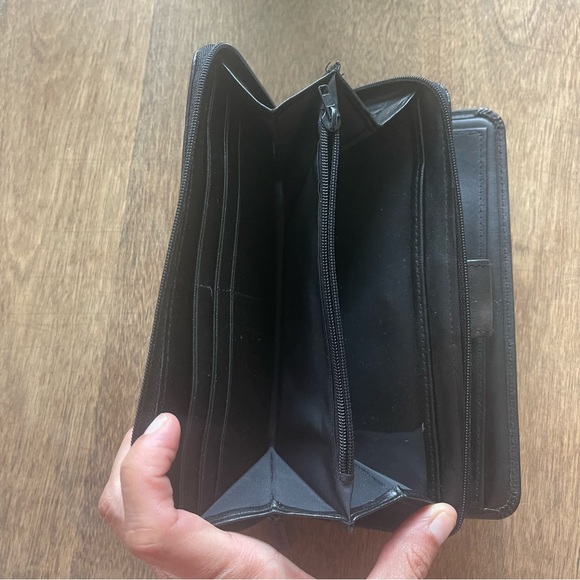 Genuine Leather Buxton black long wallet - Picture 5 of 6